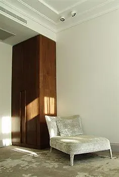 Yndo Hotel
